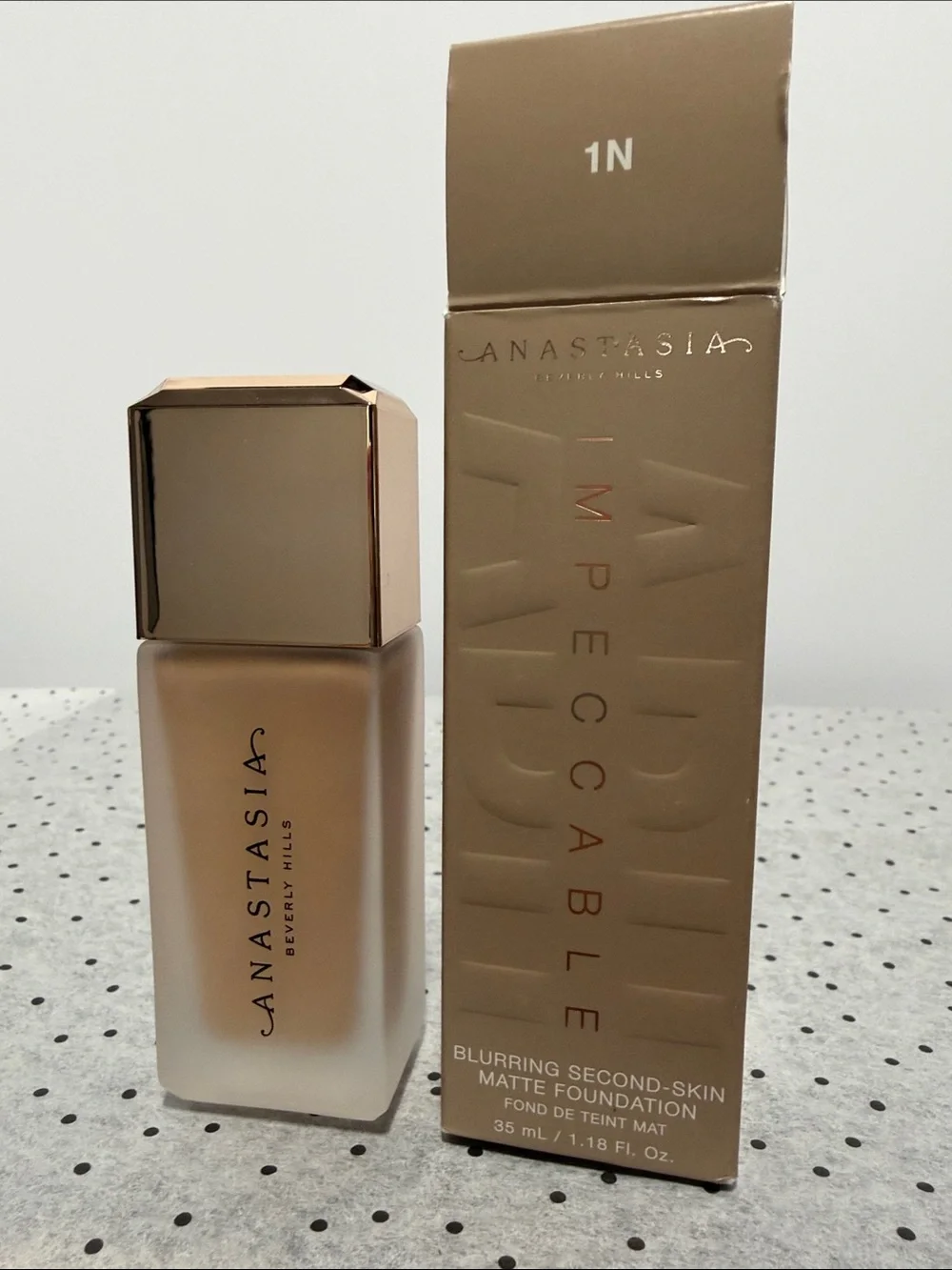 Anastasia Beverly Hills Impeccable Matte Foundation 1N - Warm Beige